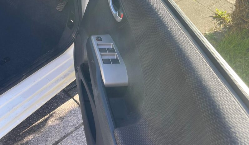 
								Honda Fit – 2013 full									