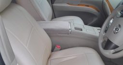 Toyota Estima Hybrid – 2011