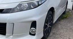 Toyota Estima Hybrid Aeras