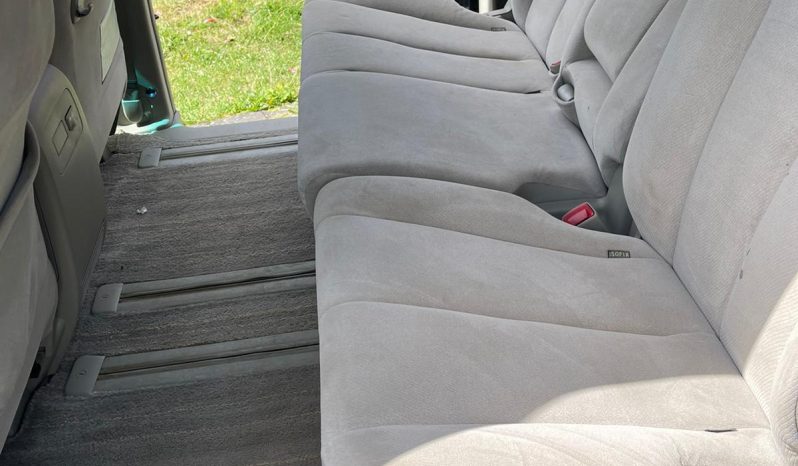 
								Toyota Estima Hybrid 2012 (61 Plates) full									