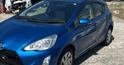 Toyota Aqua Hybrid 2015