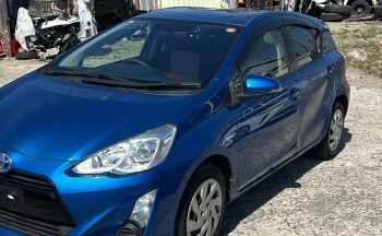 Toyota Aqua Hybrid 2015