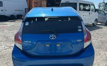 Toyota Aqua Hybrid 2015