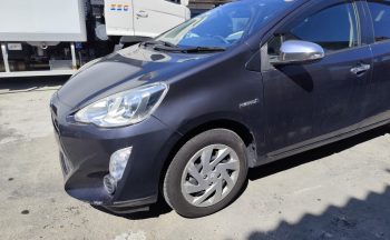 Toyota Aqua Hybrid 2015