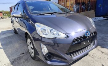 Toyota Aqua Hybrid 2015
