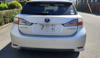 
									Lexus CT200h Hybrid 2012 full								