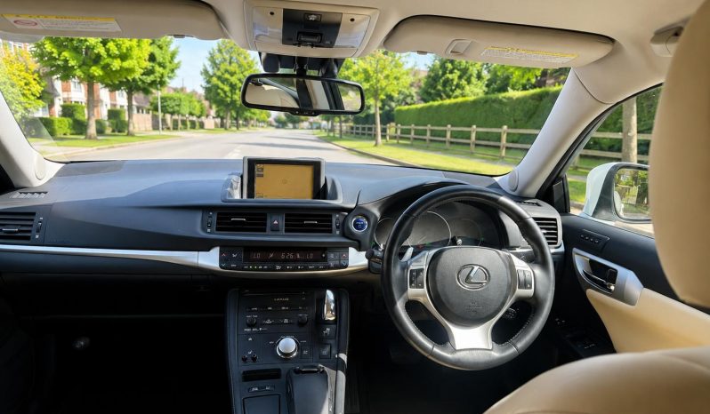 
								Lexus Ct200h Hybrid – 2012 full									